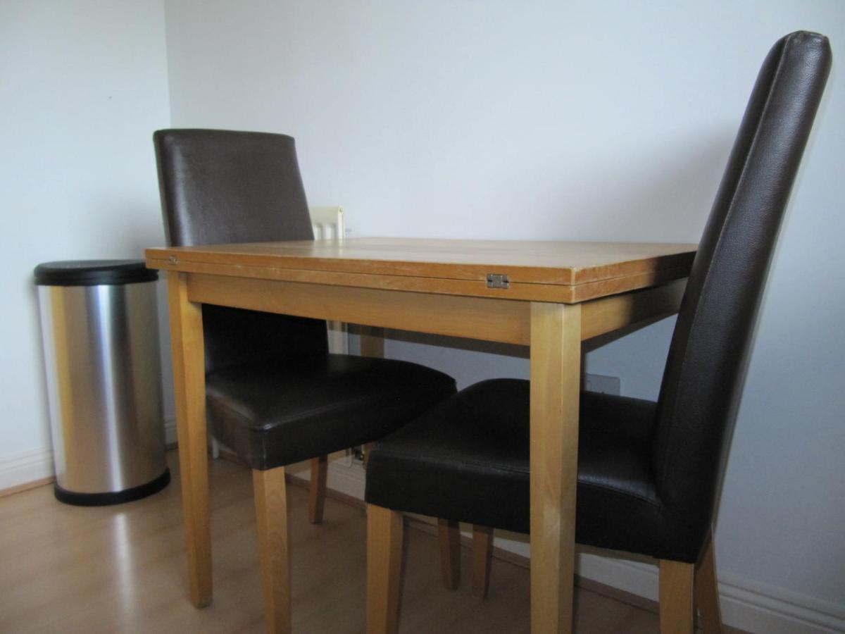 Cozy Off Road 2 Bedroom Cottage Apartment With Free Wi-Fi And Private Parking Glasgow Luaran gambar