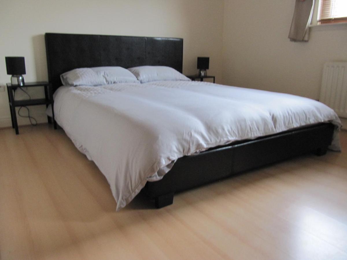 Cozy Off Road 2 Bedroom Cottage Apartment With Free Wi-Fi And Private Parking Glasgow Luaran gambar